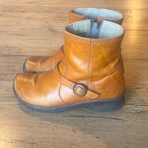 Keen Bern Baby Brown Women’s 9 Leather Mid Boots Buckle Moto